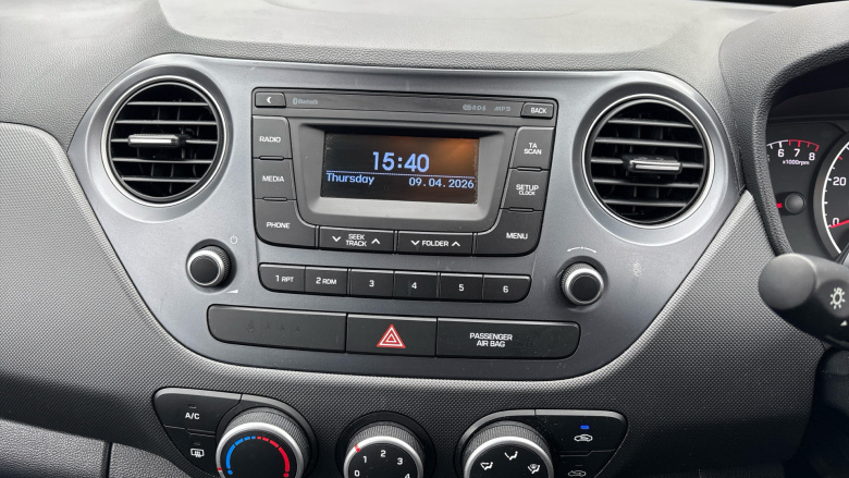 Hyundai i10 1.0 SE 5dr Petrol Hatchback